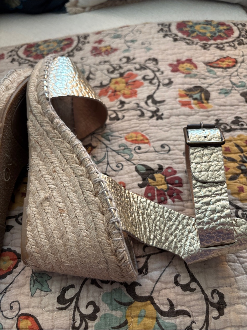 J. Crew Gold Metallic Pebbled Leather Espadrille Wedge Heel Sandals Size 10 - Picture 9 of 15